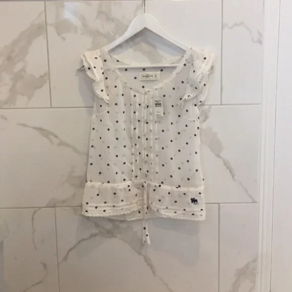 New Abercrombie | Cute Frills & Pokadot Top - Picture 12 of 15